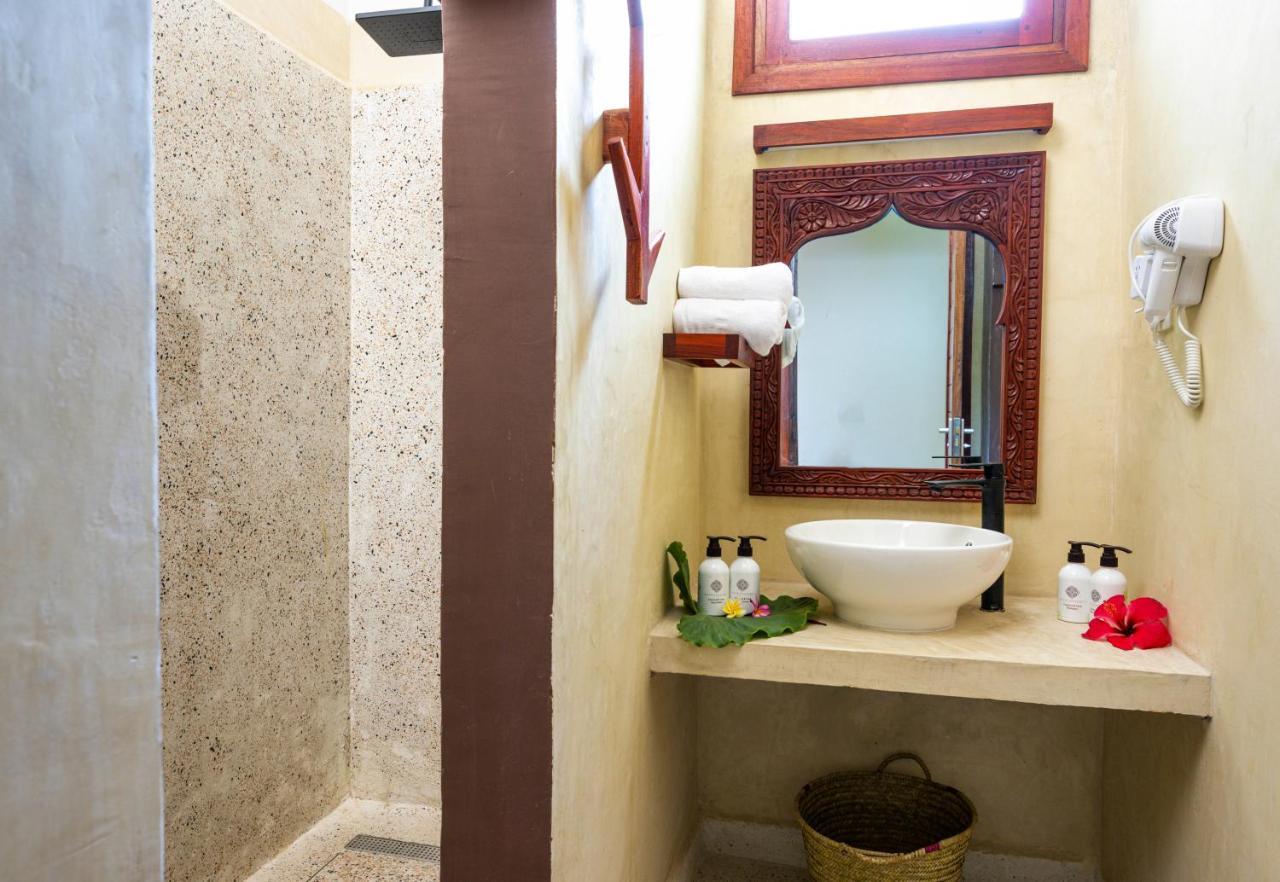 Tasneem Islamic Luxury Suites Jambiani  Exterior foto