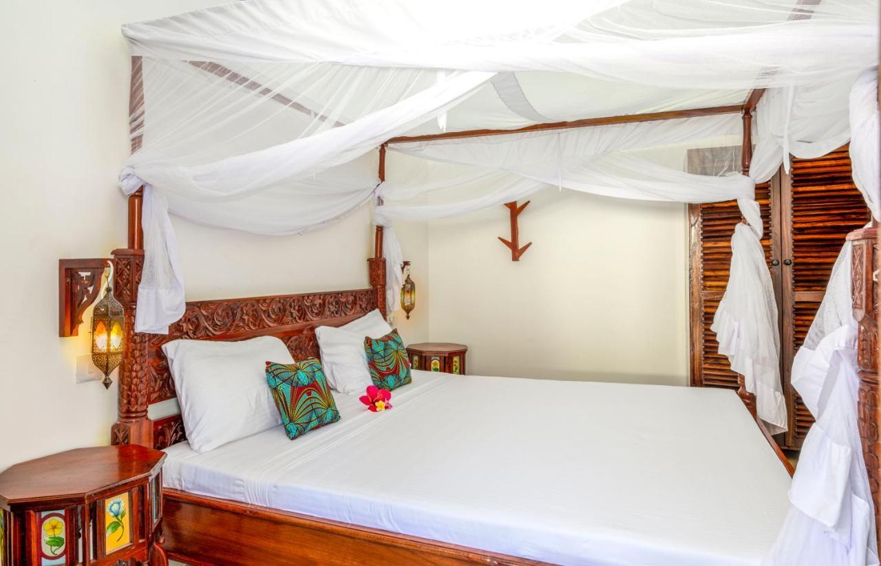 Tasneem Islamic Luxury Suites Jambiani  Exterior foto